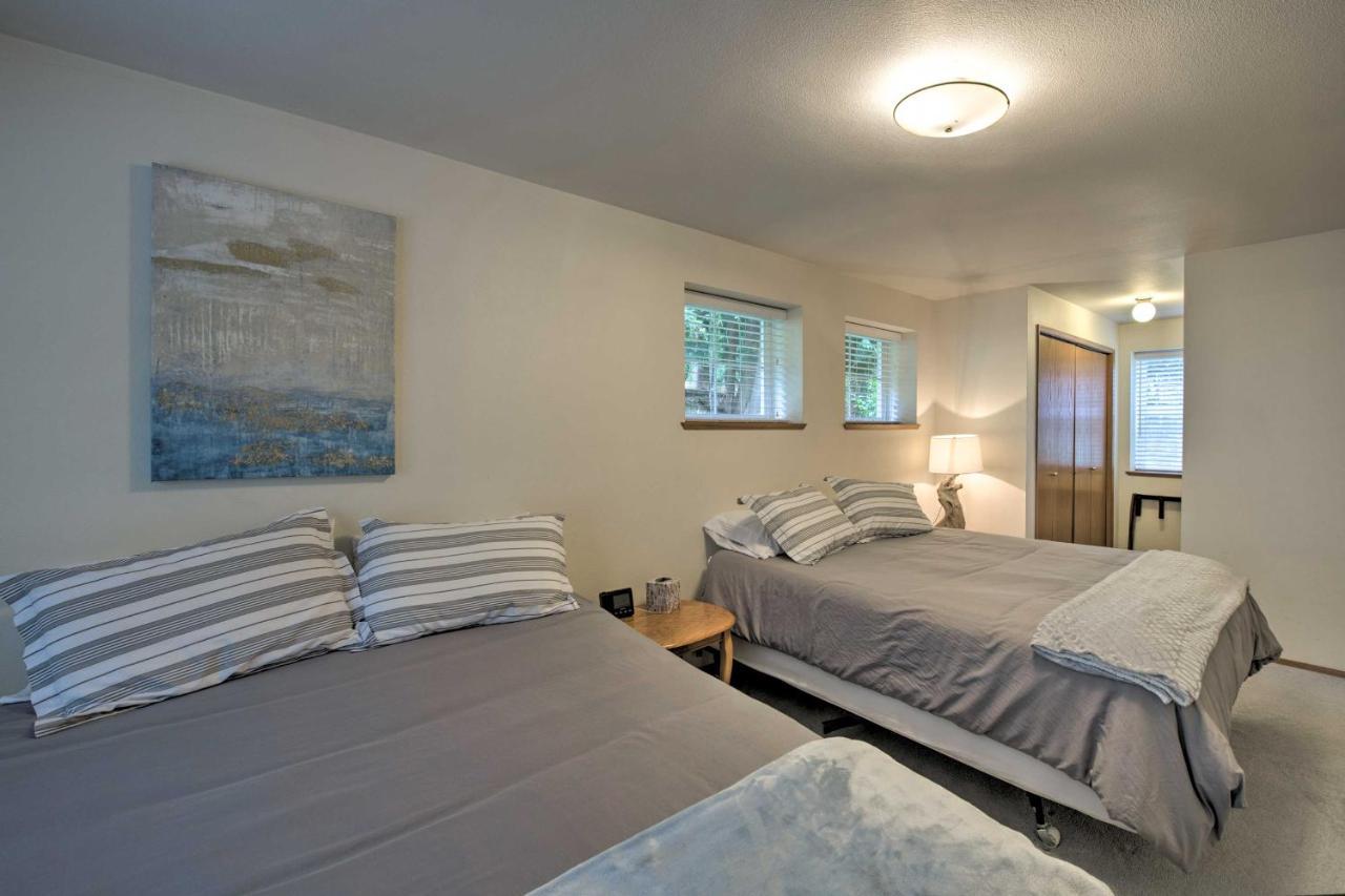 Warm Beach Hideaway With Private Beach! Stanwood Esterno foto